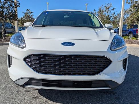 Certified 2020 Ford Escape SE image 8