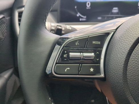 Certified 2025 Kia Seltos EX FWD image 20