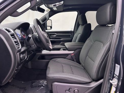 New 2026 RAM 1500 4x4 Crew Cab image 12
