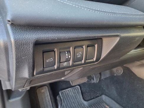 Used 2021 Subaru Outback Limited image 10