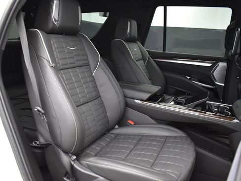 Certified 2025 Cadillac Escalade Sport Platinum image 38