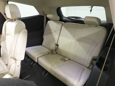 Used 2022 Buick Enclave Essence w/ Experience Buick Package image 27