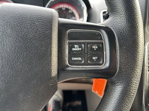 Used 2019 Dodge Grand Caravan SE image 20