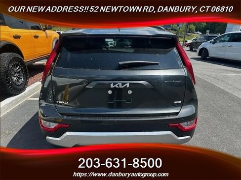Used 2023 Kia Niro EX FWD image 4