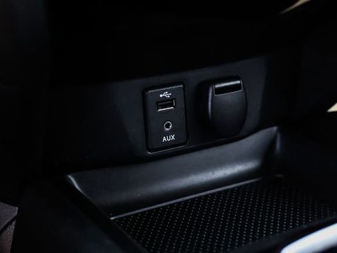 Used 2017 Nissan Rogue Sport SV w/ SV All-Weather Package AWD/4WD image 21