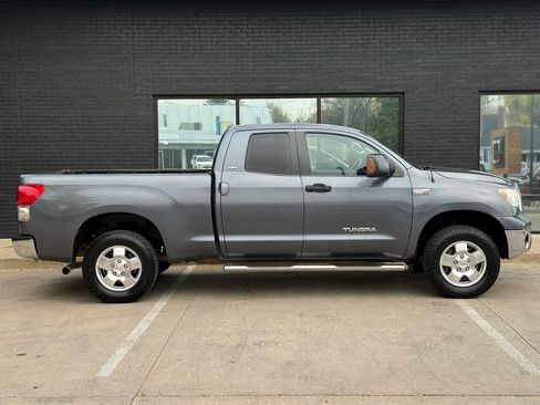 Used 2007 Toyota Tundra SR5 w/ TRD Off-Road Pkg AWD/4WD image 8