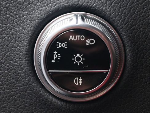 Used 2024 Mercedes-Benz GLC 43 AMG GLC 43 AMG image 25