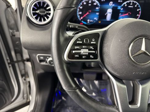 Used 2022 Mercedes-Benz GLB 250 4MATIC image 12