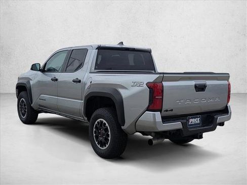 Used 2025 Toyota Tacoma TRD Off-Road AWD/4WD image 7