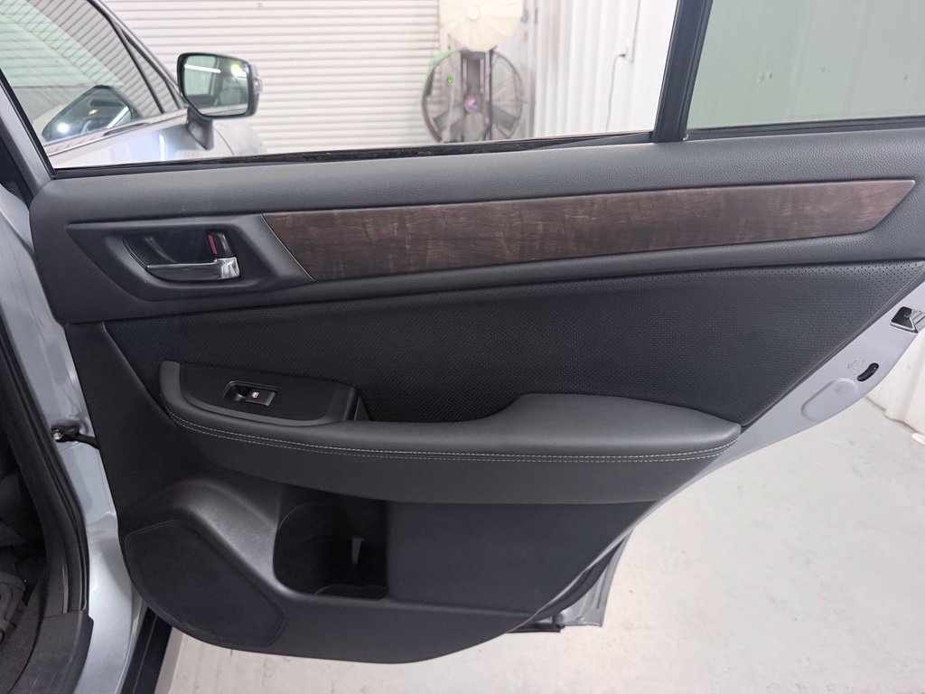 Used 2015 Subaru Outback 2.5i Limited AWD/4WD image 35