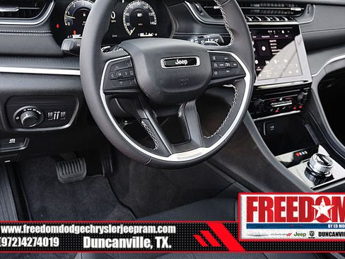 New 2025 Jeep Grand Cherokee L Laredo RWD image 26