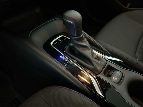 Used 2021 Toyota Corolla SE w/ SE Premium Package image 21