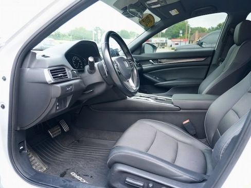 Used 2022 Honda Accord Sport image 11