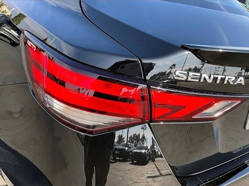 Certified 2025 Nissan Sentra SR w/ SR Premium Package image 22