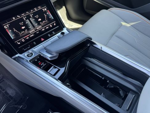 Used 2024 Audi Q8 e-tron Prestige w/ Prestige Package image 29