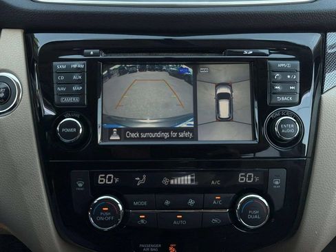 Used 2016 Nissan Rogue SL AWD/4WD image 10