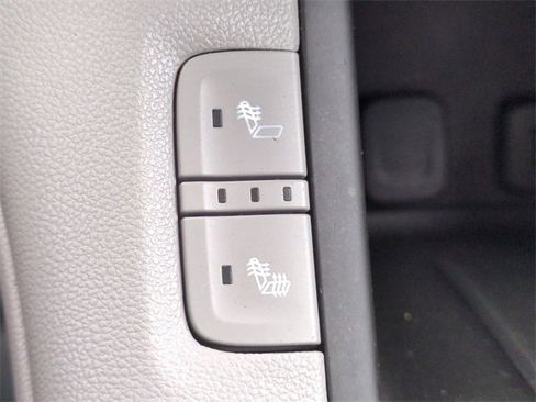 Used 2018 GMC Acadia SLT image 24