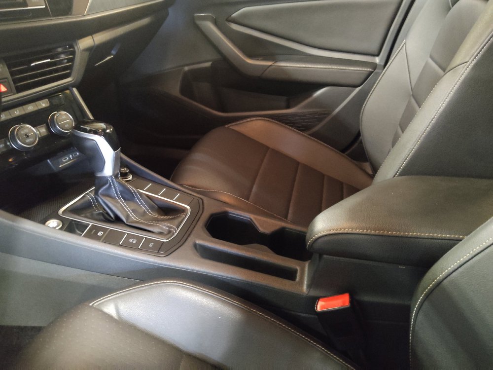 Used 2024 Volkswagen Jetta SE FWD image 26