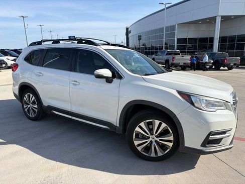 Used 2020 Subaru Ascent Limited w/ Technology Package AWD/4WD image 2