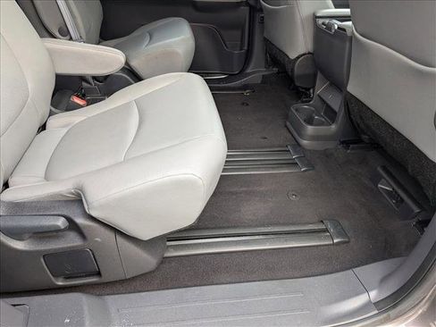 Used 2024 Toyota Sienna XLE image 18