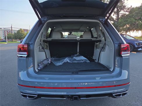 New 2026 Volkswagen Atlas SEL Premium R-Line AWD/4WD image 5