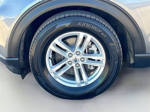 Used 2023 Ford Explorer XLT w/ Equipment Group 202A image 31