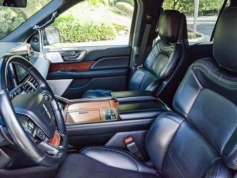 Used 2021 Lincoln Navigator L Reserve image 26