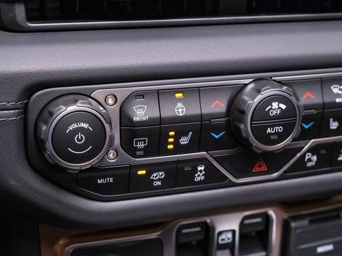 Used 2024 Jeep Wrangler Unlimited Rubicon 392 image 78