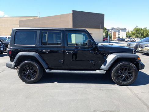 Used 2023 Jeep Wrangler Unlimited Sport AWD/4WD image 2