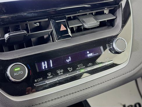 Used 2024 Toyota Corolla SE image 16