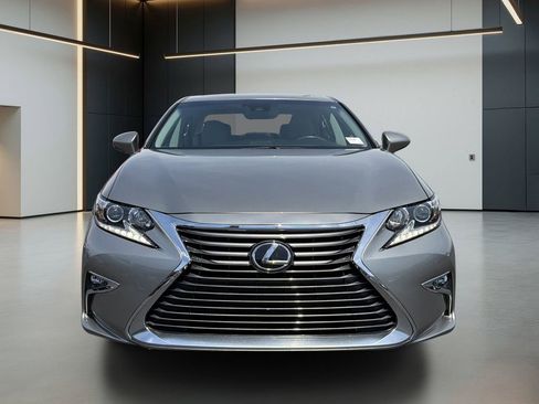 Used 2017 Lexus ES 350 w/ Accessory Package 2 FWD image 8