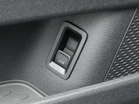 New 2025 Volkswagen ID. Buzz Pro S image 23