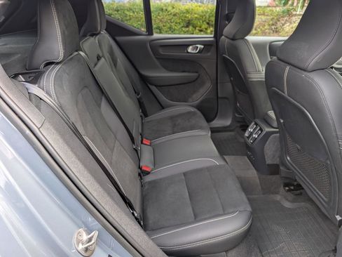 Used 2023 Volvo XC40 Recharge Ultimate w/ Protection Package Premier image 16