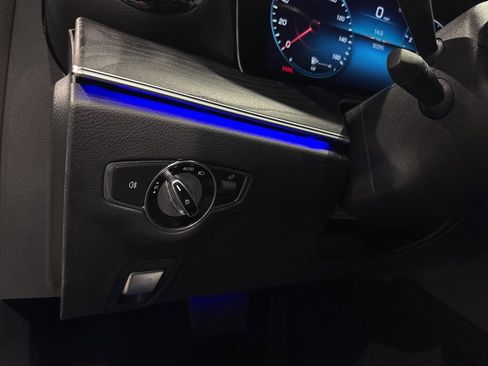 Used 2022 Mercedes-Benz E 350 Sedan image 17