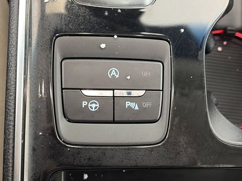 Used 2020 Ford Edge Titanium w/ Equipment Group 301A image 25