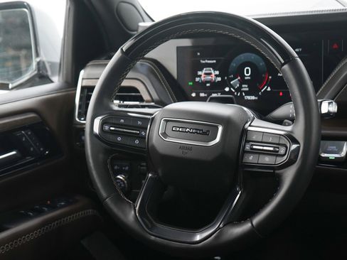 Used 2025 GMC Yukon XL Denali Ultimate w/ LPO, Floor Liner Package image 17