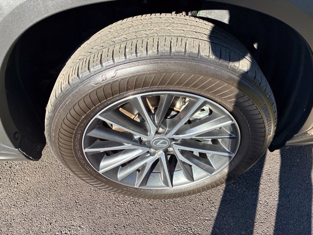 Used 2024 Lexus NX 250 FWD w/ Towing Package (2000 Lbs) image 12