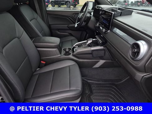 Used 2025 Chevrolet Colorado LT w/ LT Convenience Package RWD image 11