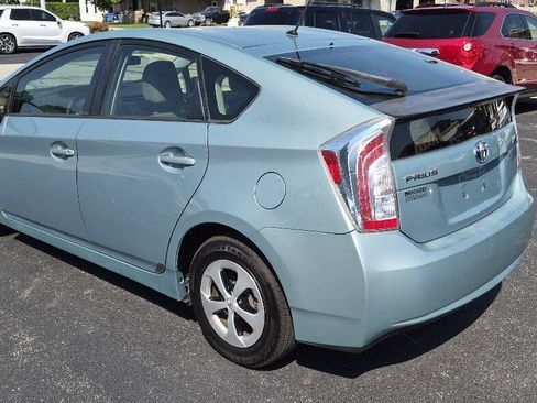 Used 2013 Toyota Prius Two FWD image 3