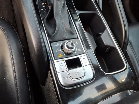Used 2020 Kia Telluride LX image 15
