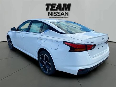 New 2025 Nissan Altima 2.5 SR image 4