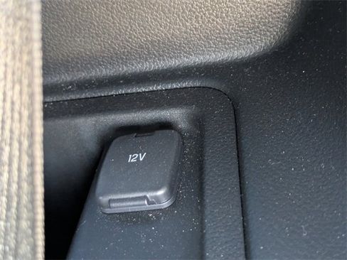 Used 2021 Ford Expedition XLT image 13