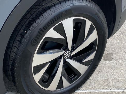 Certified 2023 Volkswagen ID.4 Pro image 20