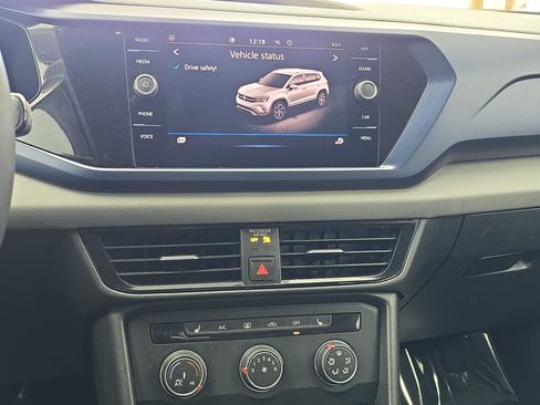 Certified 2022 Volkswagen Taos SE image 19