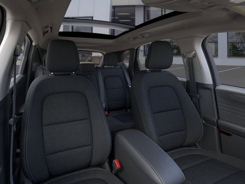 New 2024 Ford Escape Active w/ Tech Pack #2 FWD image 10