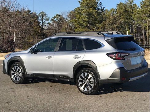 Used 2025 Subaru Outback Limited w/ Popular Package #2 image 4