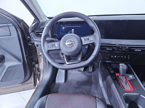 New 2025 Nissan Kicks SR image 13