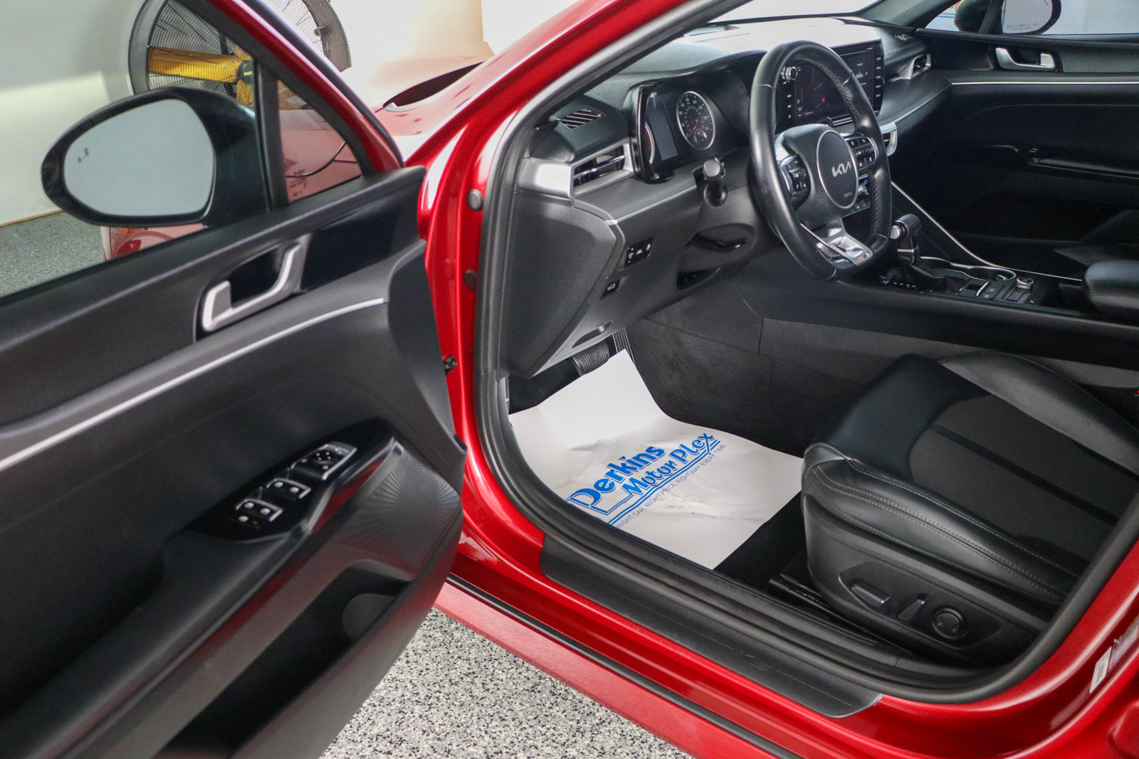 Used 2022 Kia K5 GT-Line w/ GT-Line FWD Premium Package image 3