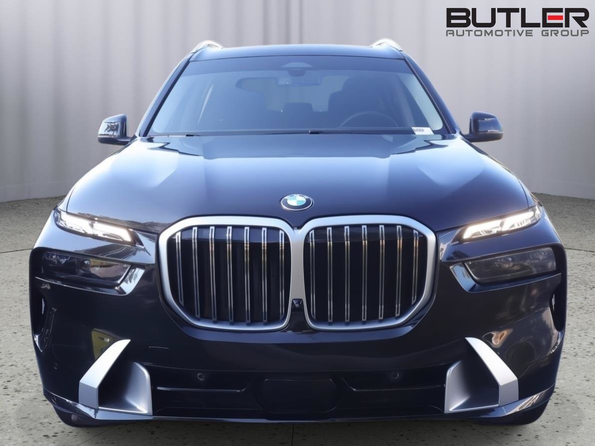 Used 2024 BMW X7 xDrive40i w/ Premium Package AWD/4WD image 2
