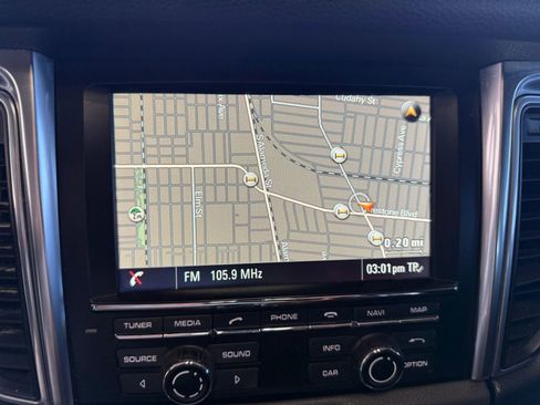 Used 2015 Porsche Macan S image 18